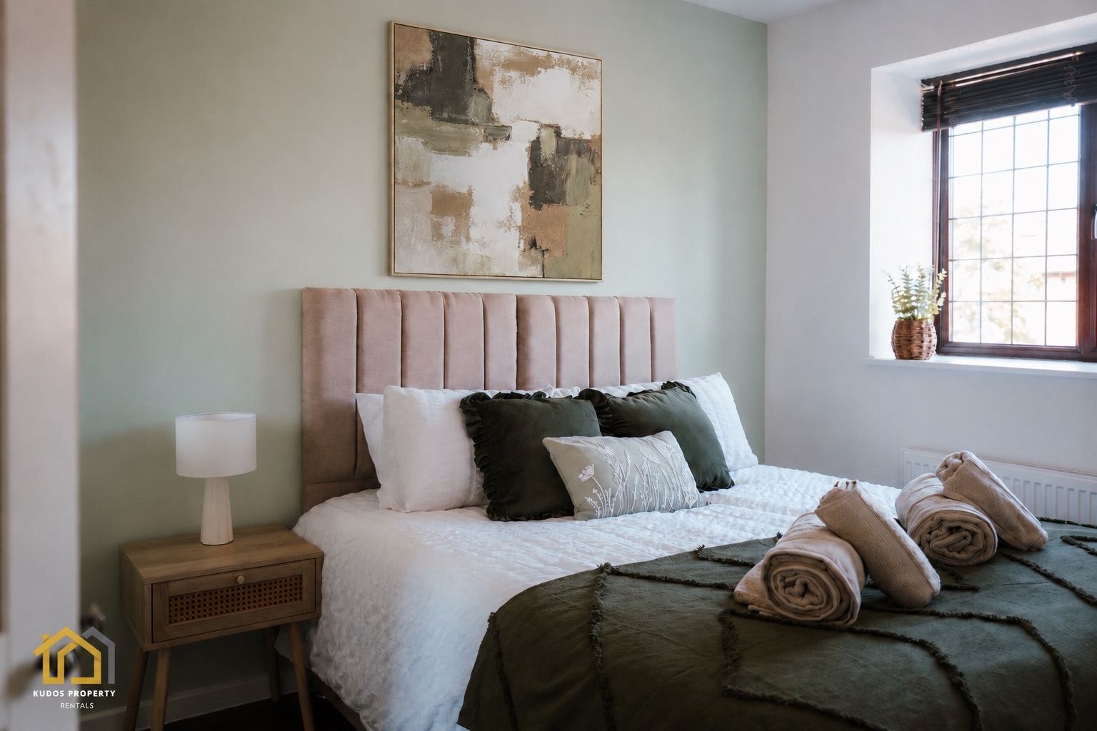 Gateway House, Dartford — bedroom