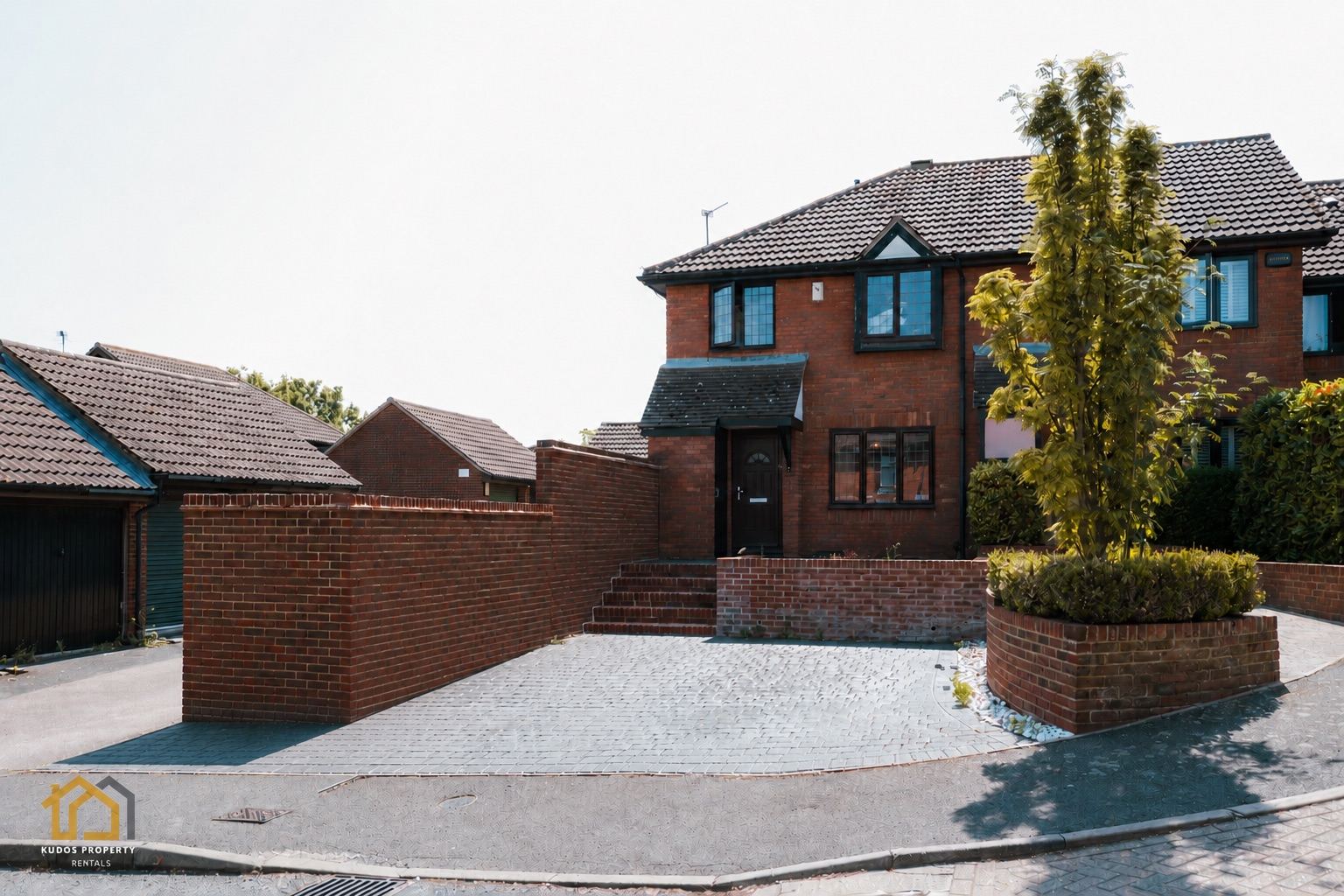 Gateway House, Dartford — front exterior