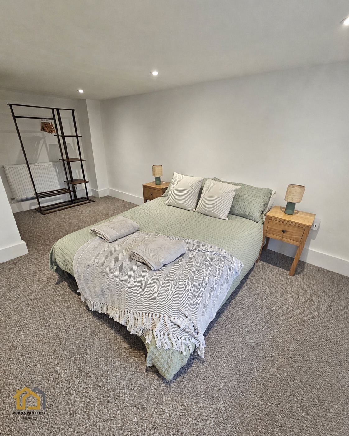 15th Century Period Cottage, Birchington-on-Sea — bedroom