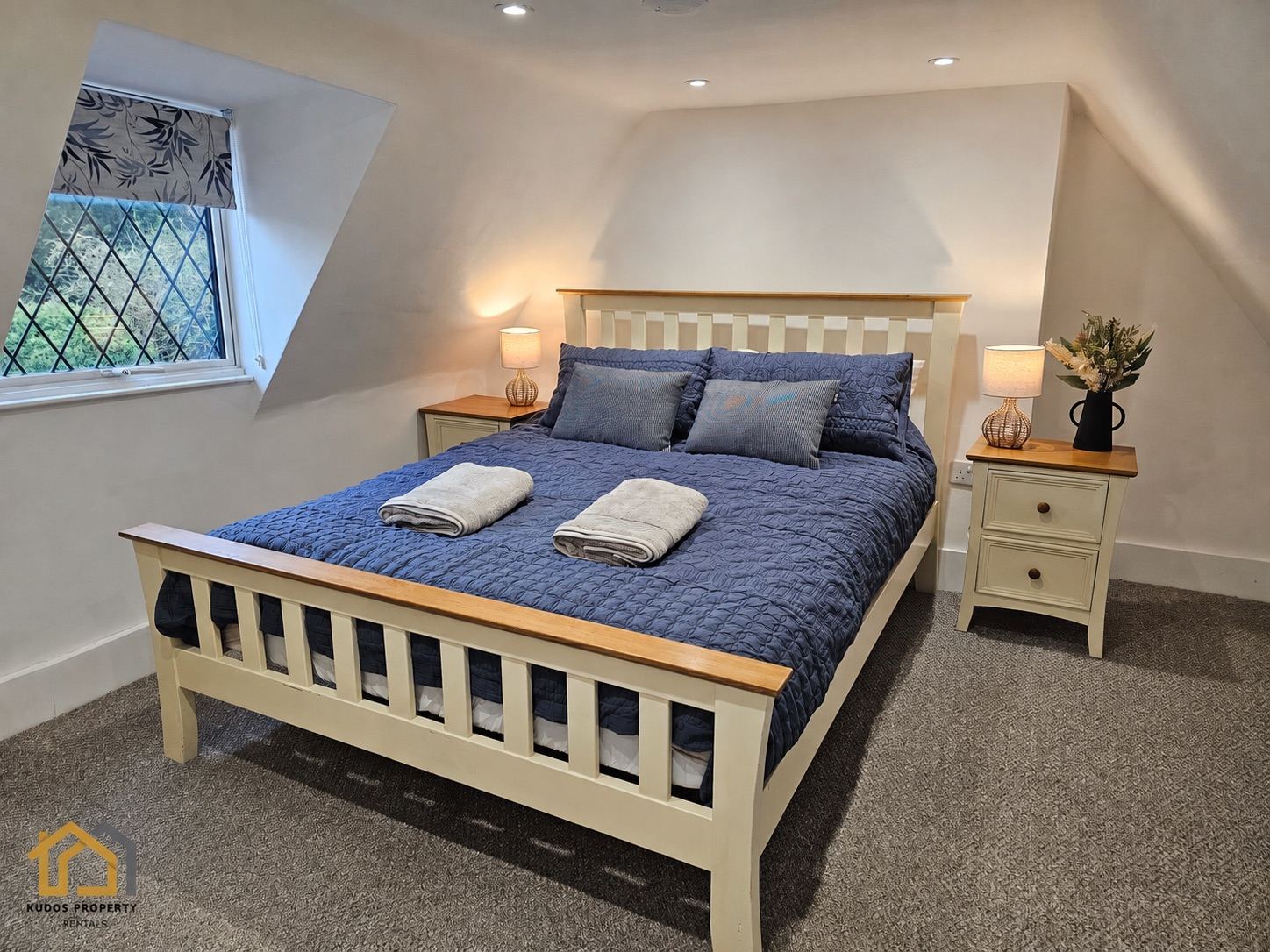 15th Century Period Cottage, Birchington-on-Sea — bedroom